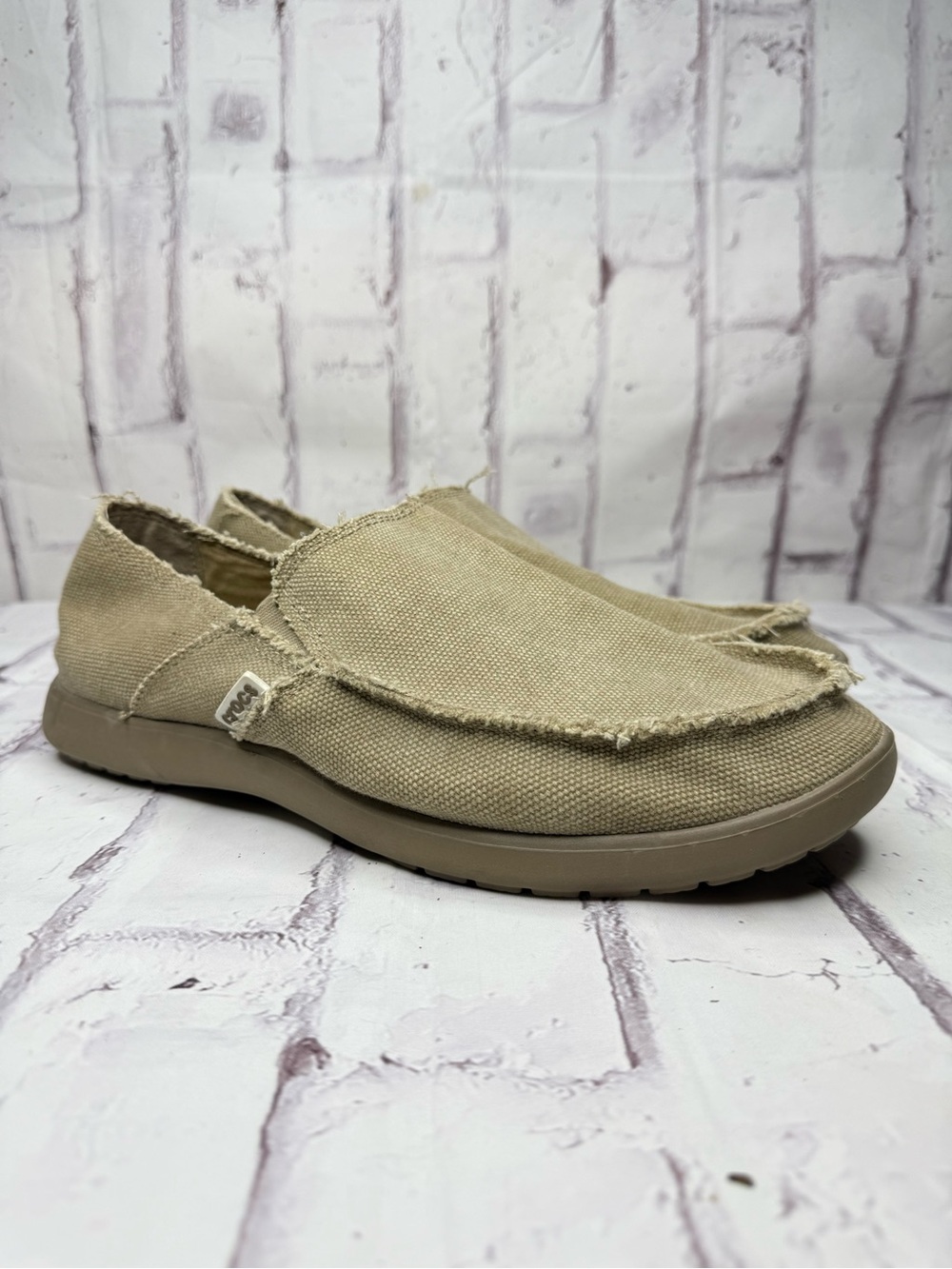 Crocs Mens Santa Cruz Slip On Loafers Size 11 Khaki Beige Canvas Casual Beach
